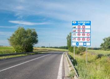 5 Výhod maket policistů pro zlepšení bezpečnosti silničního provozu